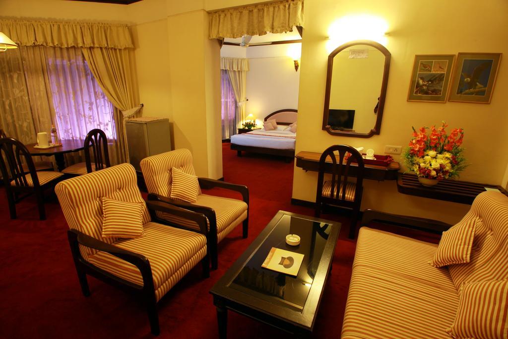 Manuelsons Malabar Palace Calecute Exterior foto